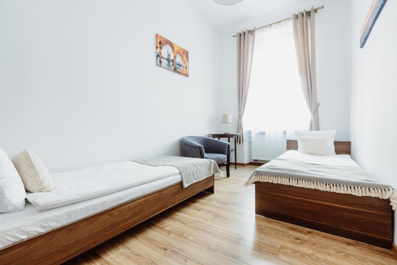 Atticus Apartments Krasków Exterior foto