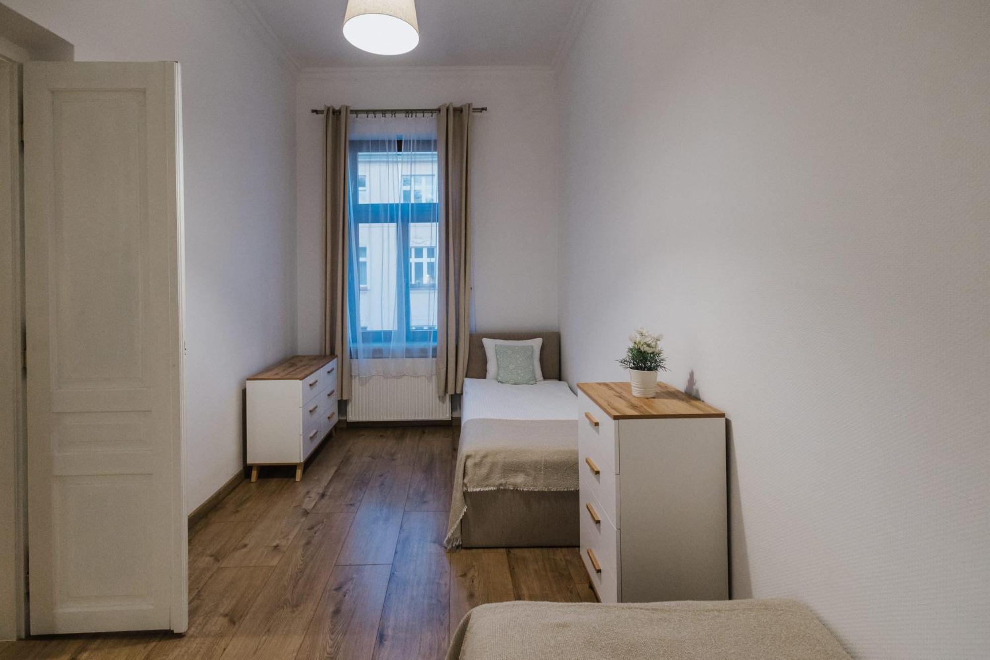 Atticus Apartments Krasków Exterior foto