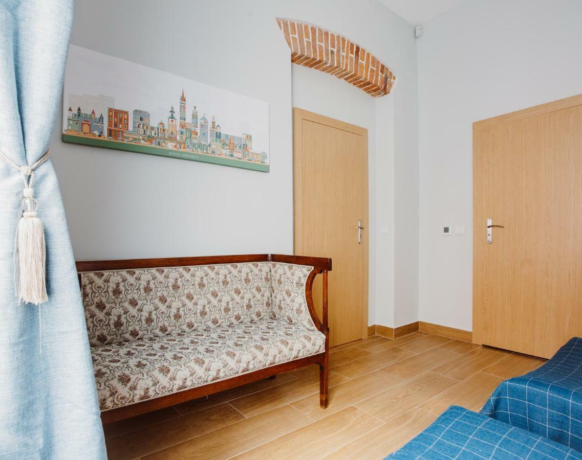 Atticus Apartments Krasków Exterior foto